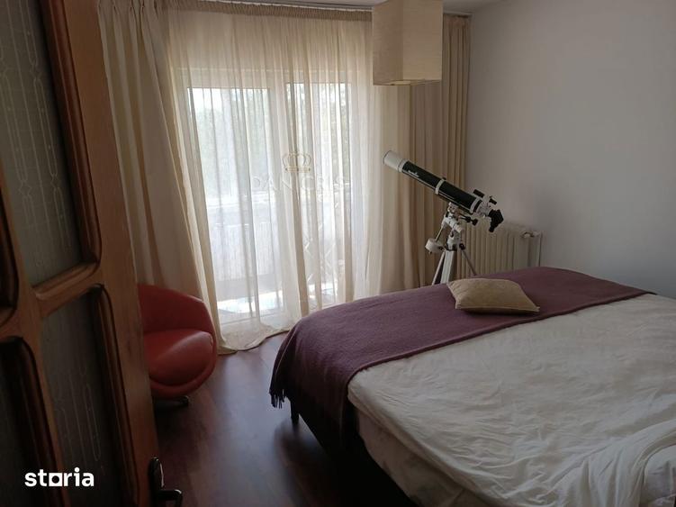 Apartament cu 3 camere decomandat, mobilat în Faleza Nord