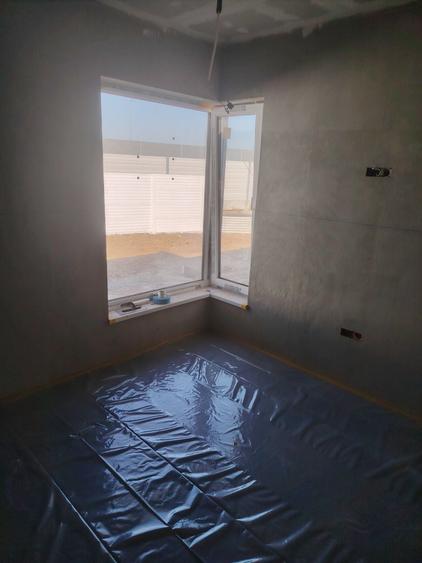 Casă cu 4 camere în Sântandrei