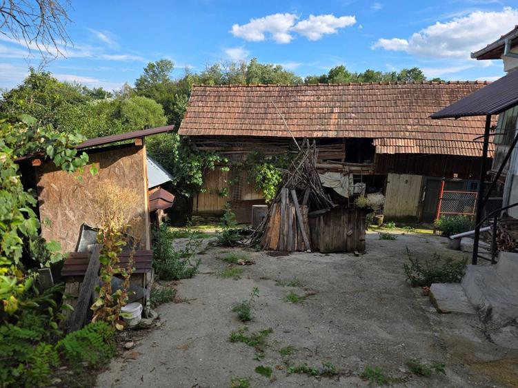 Casă cu 3 camere în Bogdănești