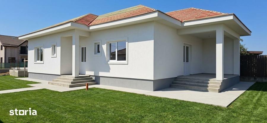 Casă cu 4 camere cu Teren 540 Mp în Domnești
