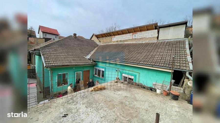 Casă cu 3 camere decomandat în Muncitoresc
