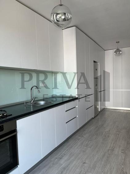 Apartament cu 3 camere decomandat, mobilat în Torontalului