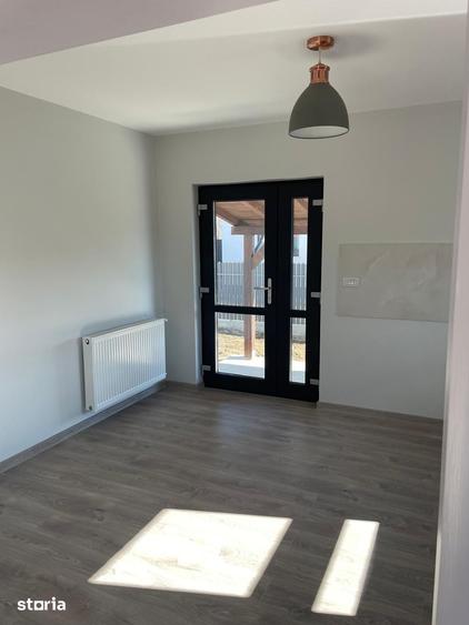 Casă cu 4 camere cu Teren 360 Mp în Hemeiuș