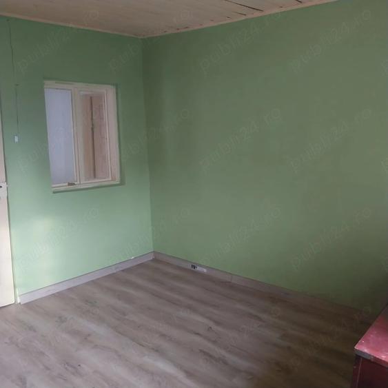 Casă cu 3 camere cu Teren 500 Mp în Central