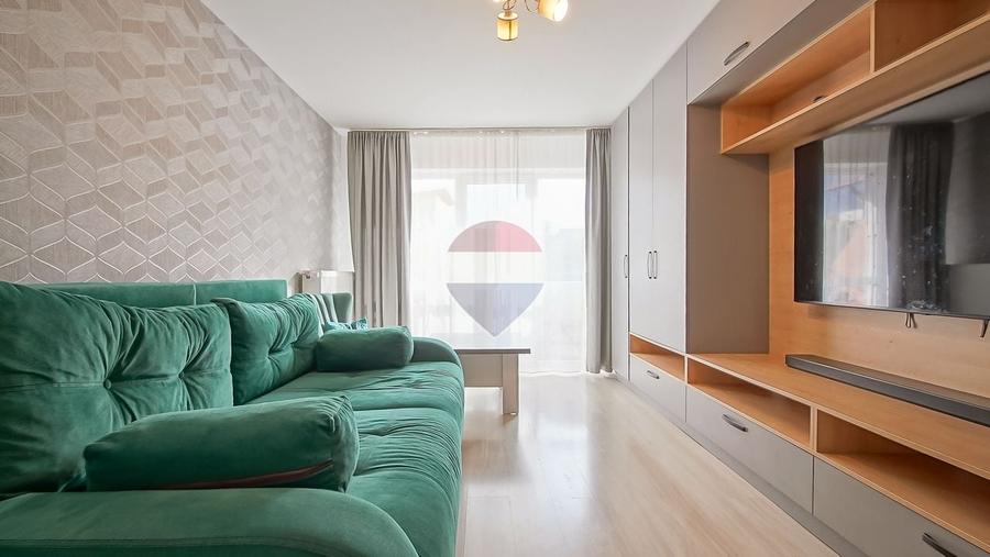 Apartament cu 2 camere decomandat în Tractorul