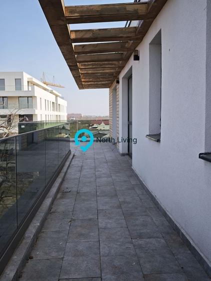 Apartament cu 3 camere semidecomandat în Străulești