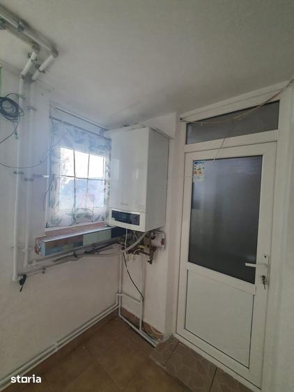 Casă cu 6 camere cu Teren 198 Mp în Berceni