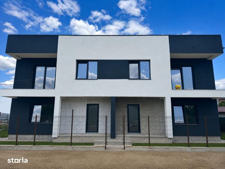 Casă cu 4 camere în Dancu