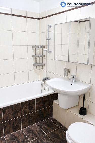 Apartament cu 3 camere în Tei