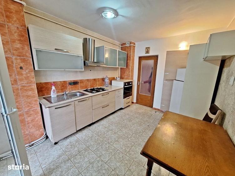 Apartament cu 2 camere decomandat, mobilat în Central