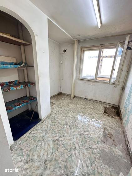 Apartament cu 3 camere semidecomandat în Crângași