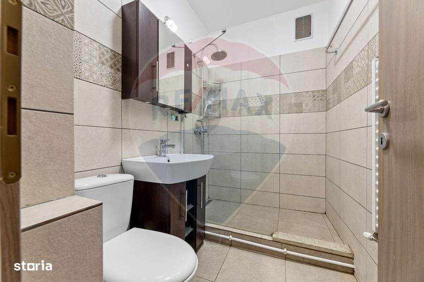 Apartament cu 2 camere semidecomandat, mobilat în Central