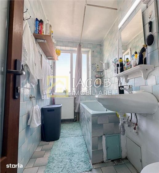 Apartament cu 2 camere decomandat în Cornișa