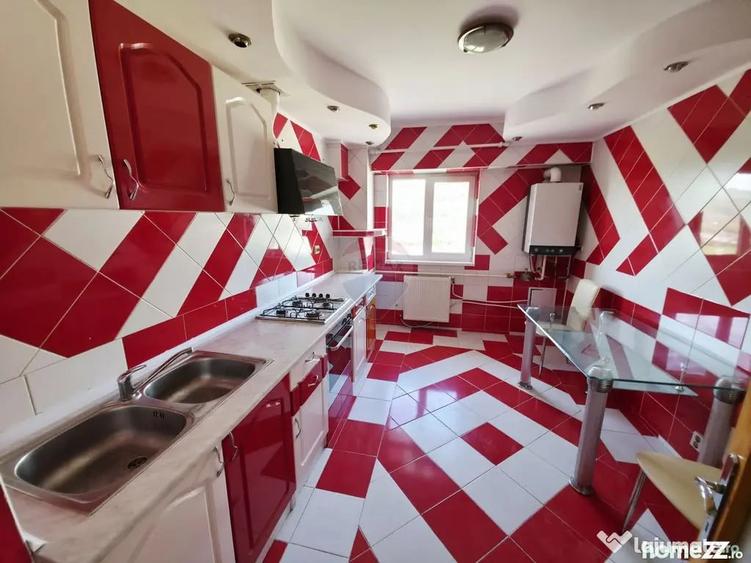 Apartament cu 2 camere decomandat în 1 Mai