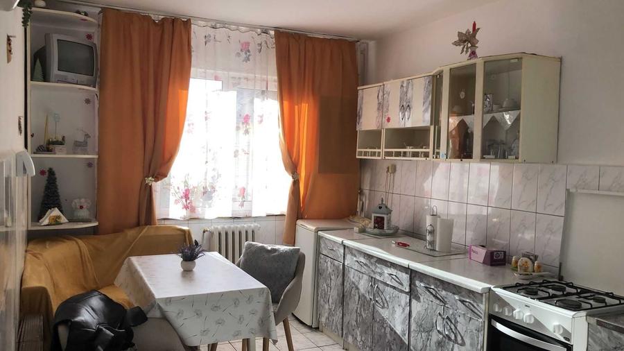 Apartament cu 2 camere în Petru Rareș