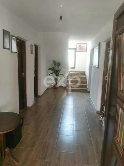 Casă individuală cu 5 camere cu Teren 700 Mp în Ungureni (Dragomirești)