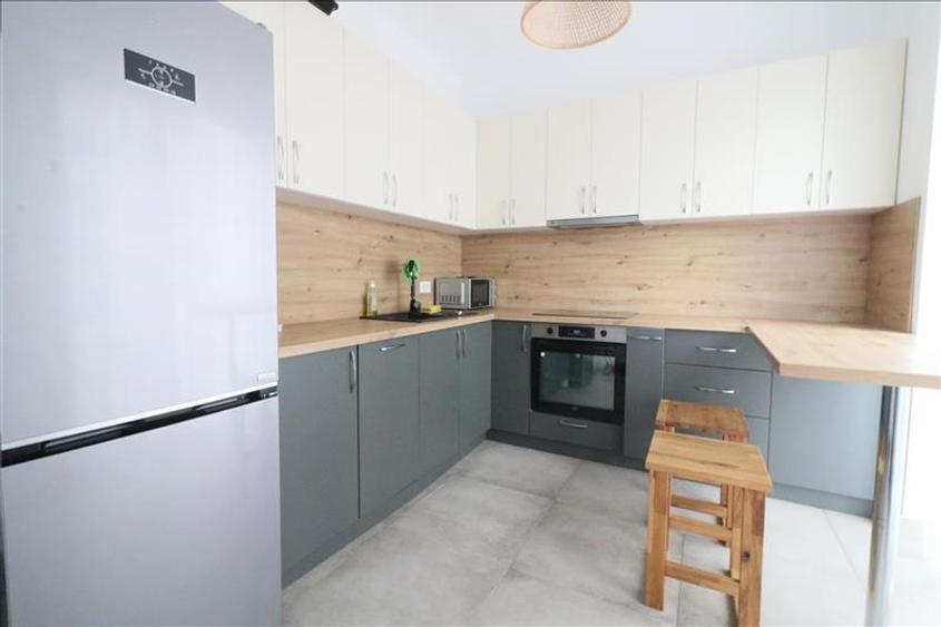 Apartament cu 2 camere decomandat, mobilat în Primăverii