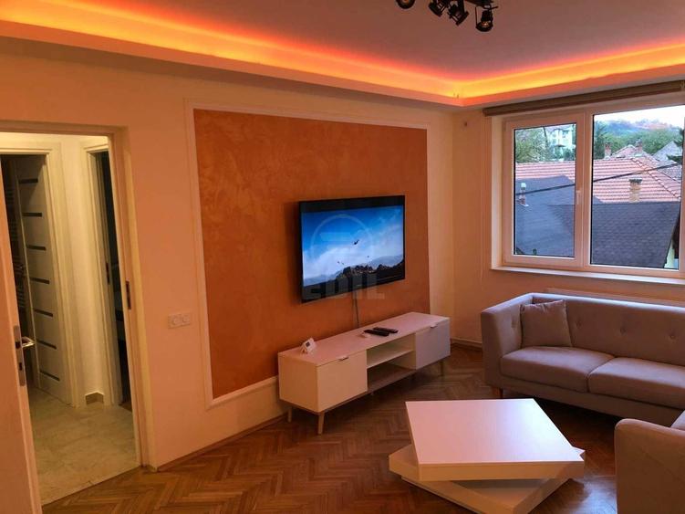 Apartament cu 3 camere semidecomandat în Grigorescu