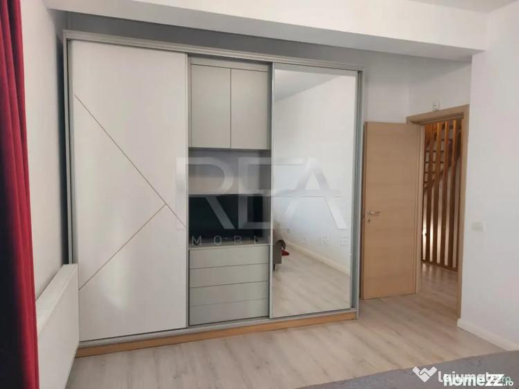 Casă cu 7 camere cu Teren 255 Mp în Titan