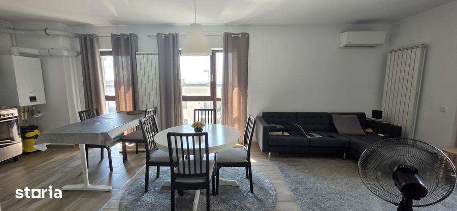 Apartament cu 3 camere în Drumul Taberei