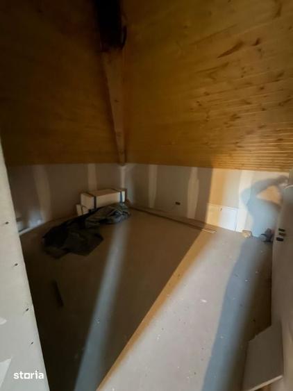 Casă cu 4 camere cu Teren 1400 Mp în Târgșoru Vechi
