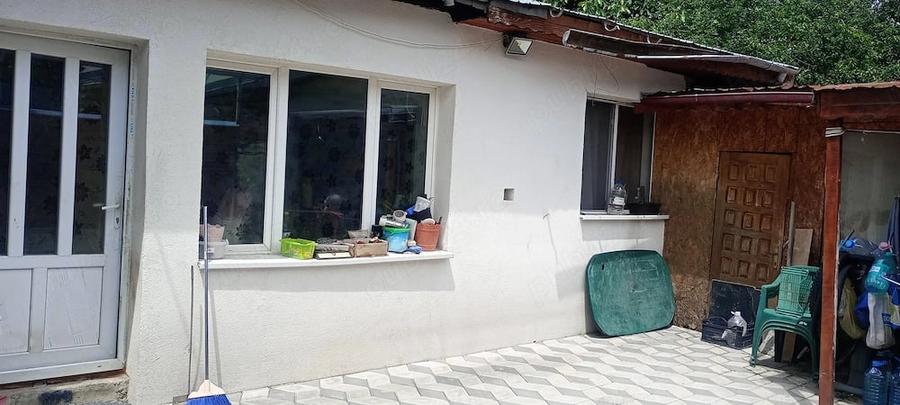 Casă cu 2 camere cu Teren 130 Mp în Chitila