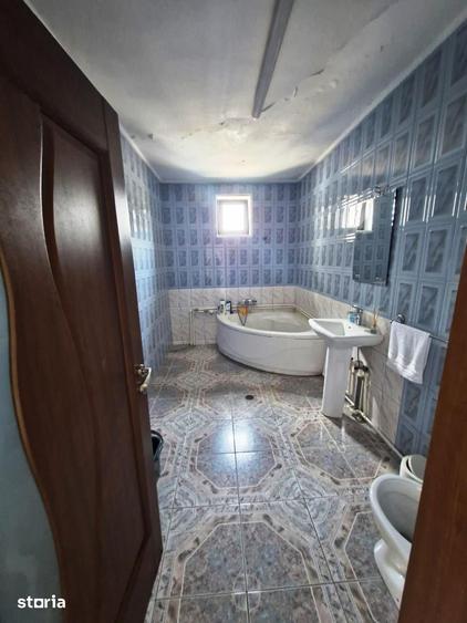 Casă cu 5 camere cu Teren 307 Mp în Bucureștii Noi