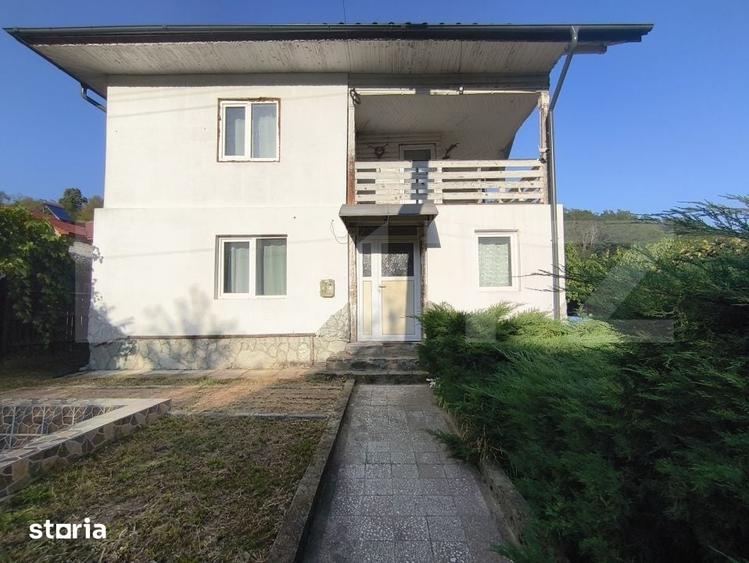 Casă cu 4 camere cu Teren 1650 Mp în Central
