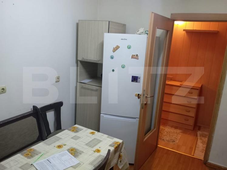 Apartament cu 2 camere semidecomandat, mobilat în Micro 11