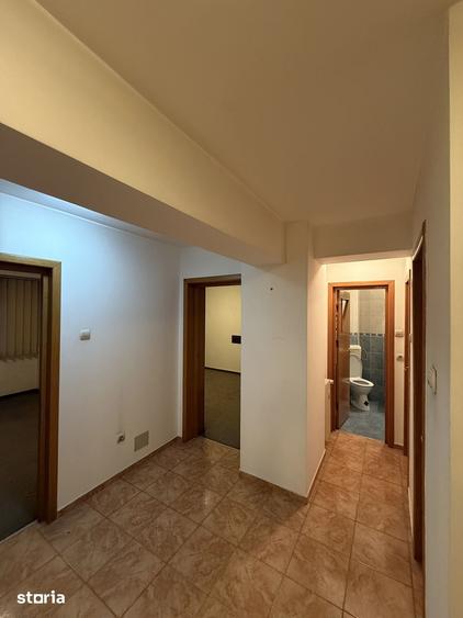 Apartament cu 3 camere decomandat în Decebal