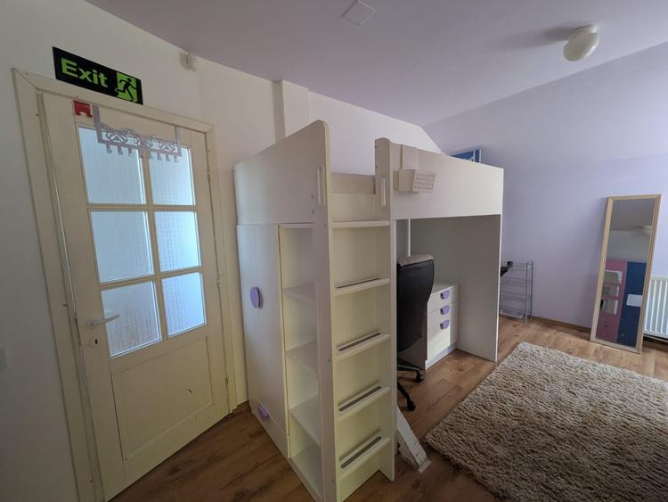 Casă primitoare cu livadă și teren generos - 8