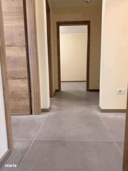 Apartament cu 3 camere decomandat în Complex Studențesc