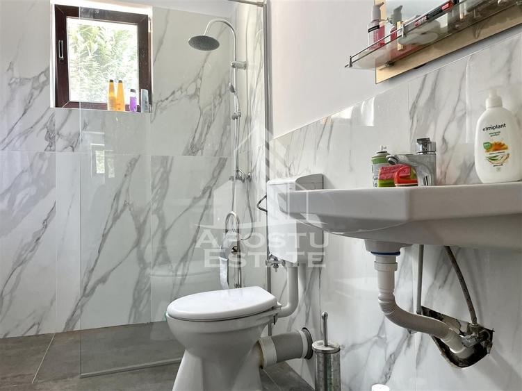 Casă individuală cu 5 camere cu Canalizare în Chișoda