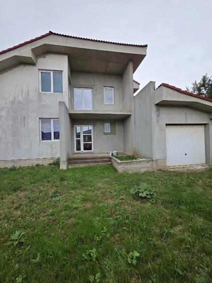 Casă cu 1 camere cu Teren 650 Mp în Central
