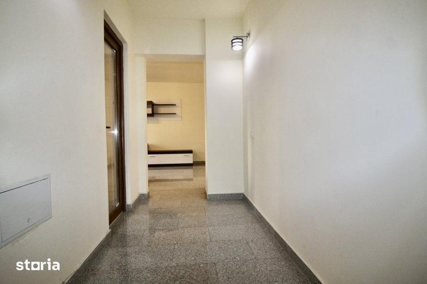 ULTRACENTRAL, UNIVERSITATE, APARTAMENT CU BALCON 17 MP IN BLOC 1980! - 2