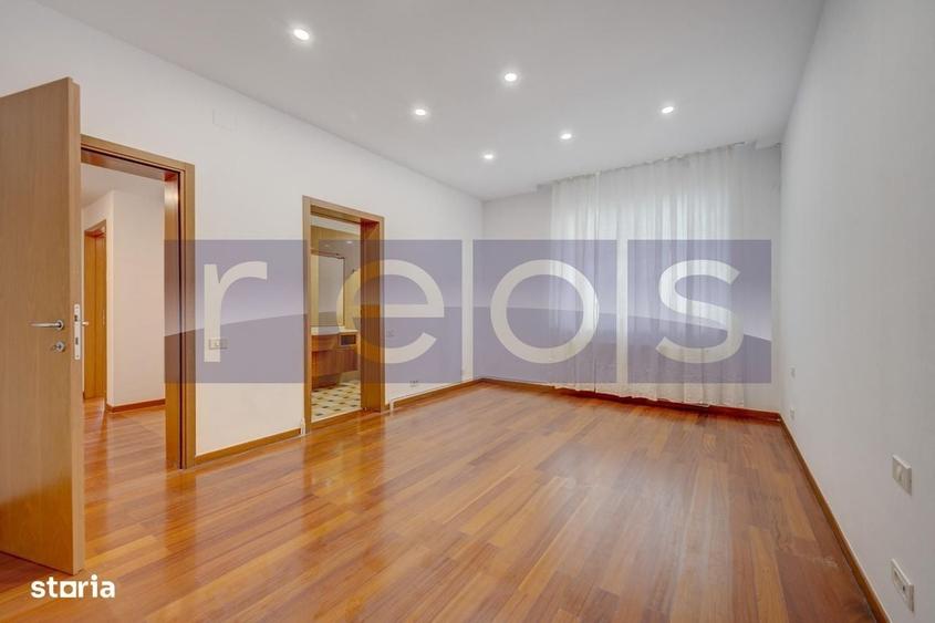 Apartament cu 4 camere în Central