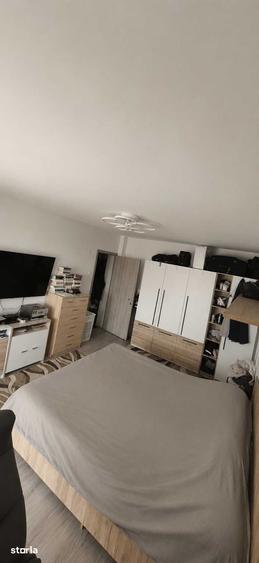 Apartament cu 4 camere, mobilat în Triaj