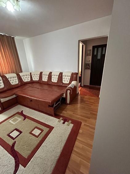 Apartament cu 2 camere semidecomandat în Pantelimon