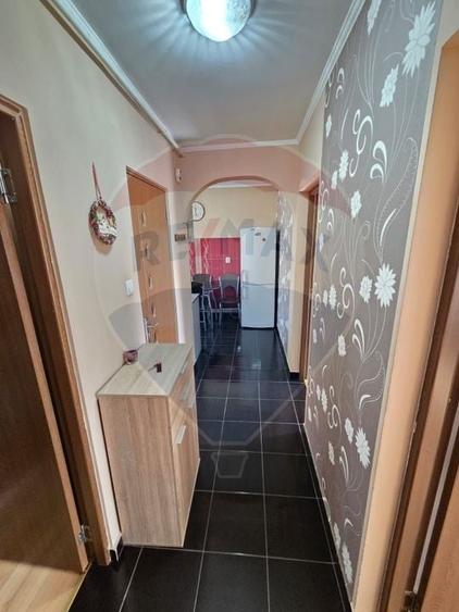 Apartament cu 2 camere decomandat, mobilat în Ultracentral