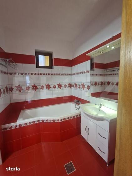 Apartament cu 3 camere în Florilor