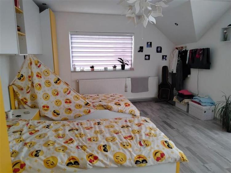Casă individuală cu 5 camere cu Canalizare în Rulmentul
