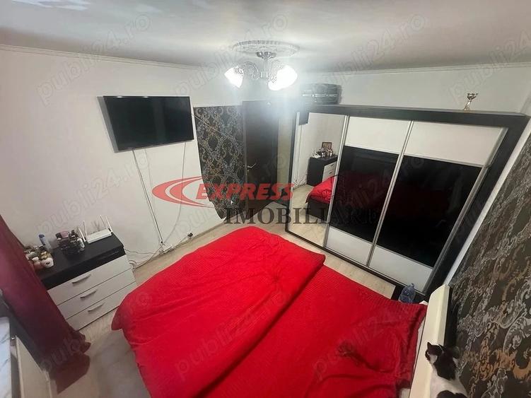 Apartament cu 3 camere decomandat în Dristor