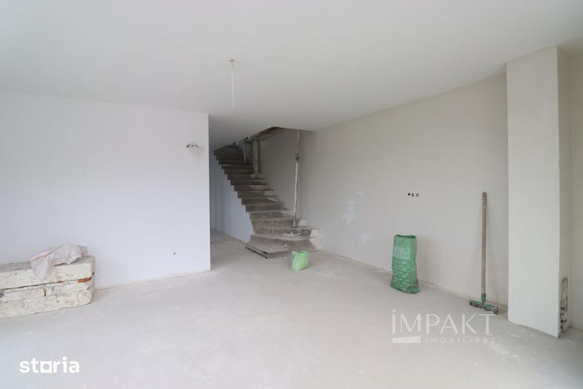 Casă cu 5 camere cu Teren 283 Mp în Mărăști