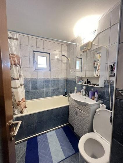 Apartament cu 5 camere decomandat, mobilat în Sud