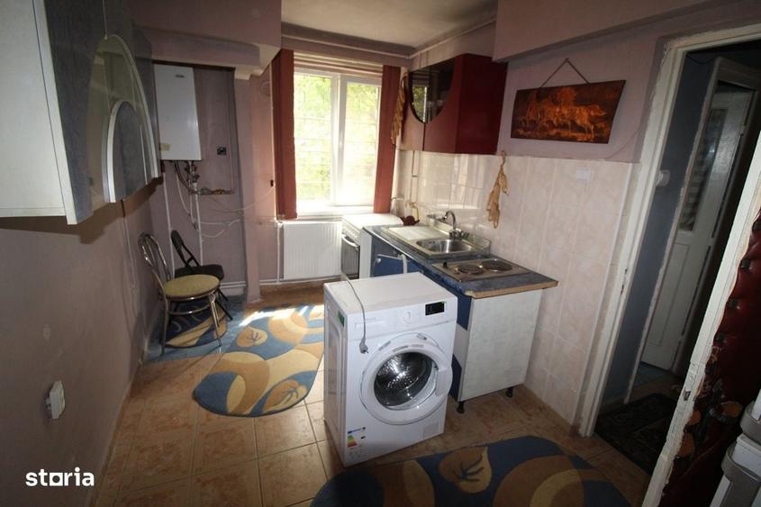 Vand garsoniera in Hunedoara, zona Micro1-Teatru, parter, decomandata - 2
