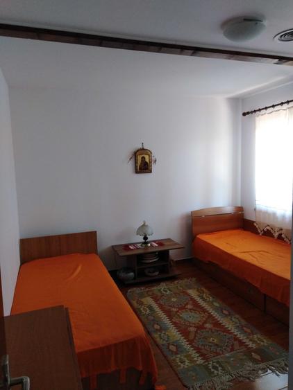 Casă cu 4 camere în Hotarele