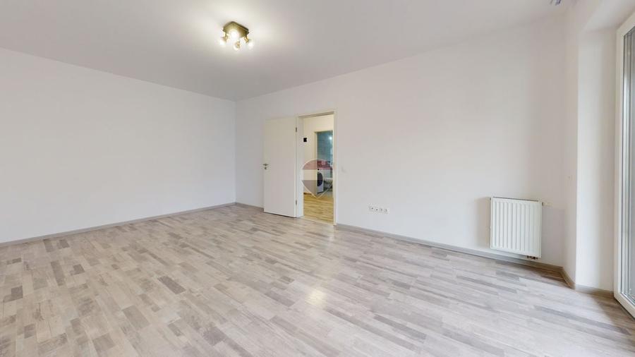 Apartament cu 2 camere decomandat, mobilat în Tractorul