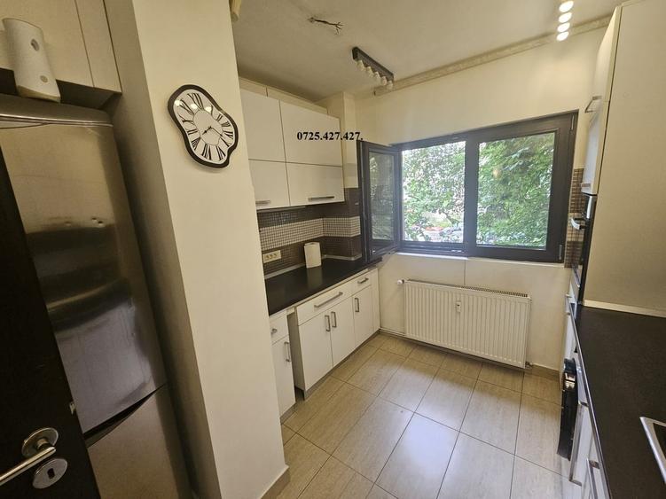 Apartament cu 2 camere decomandat, mobilat în Titulescu