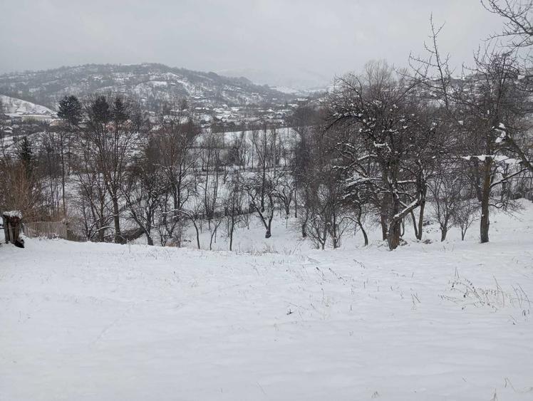 Casă cu 4 camere în Secăria