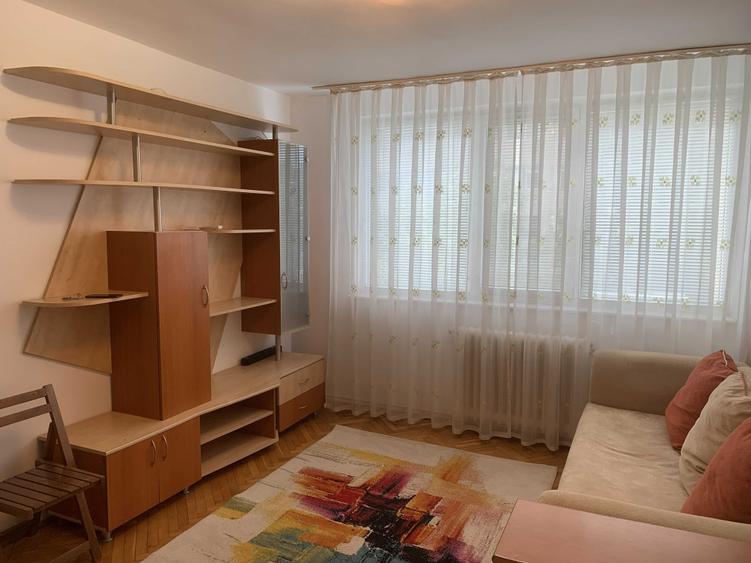Apartament cu 2 camere decomandat în Socola